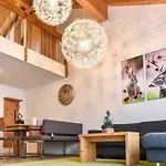 Hotel Burg 4*