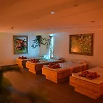 Burg 4*