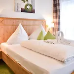 Burg 4*