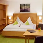 Burg Szálloda 4*
