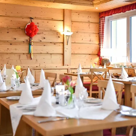 Hotel Burg Feldberg 3*