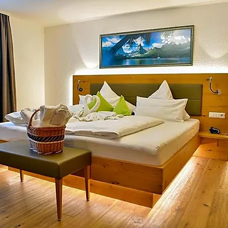 Burg 4*